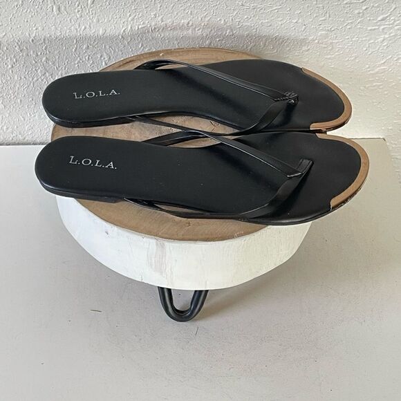 EUC L.O.L.A Womens Black and Gold Sandals Size 6 - Picture 3 of 5
